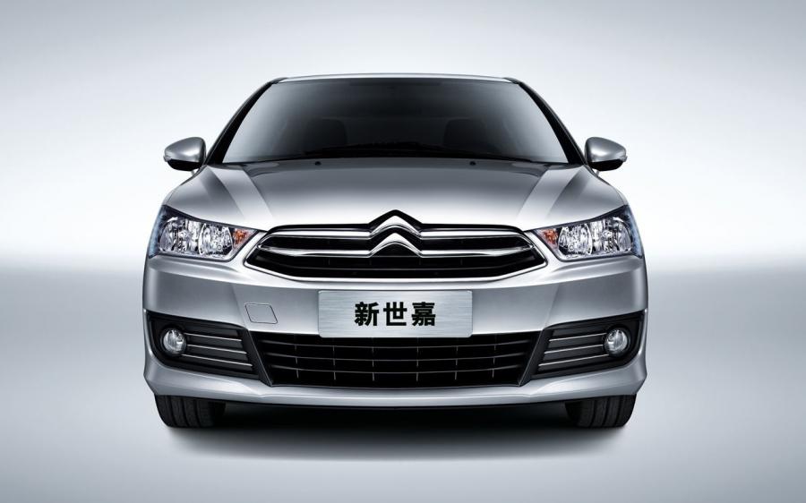  Citroen C-Quatre Sedan 2013 года  (фото 9 из 18)